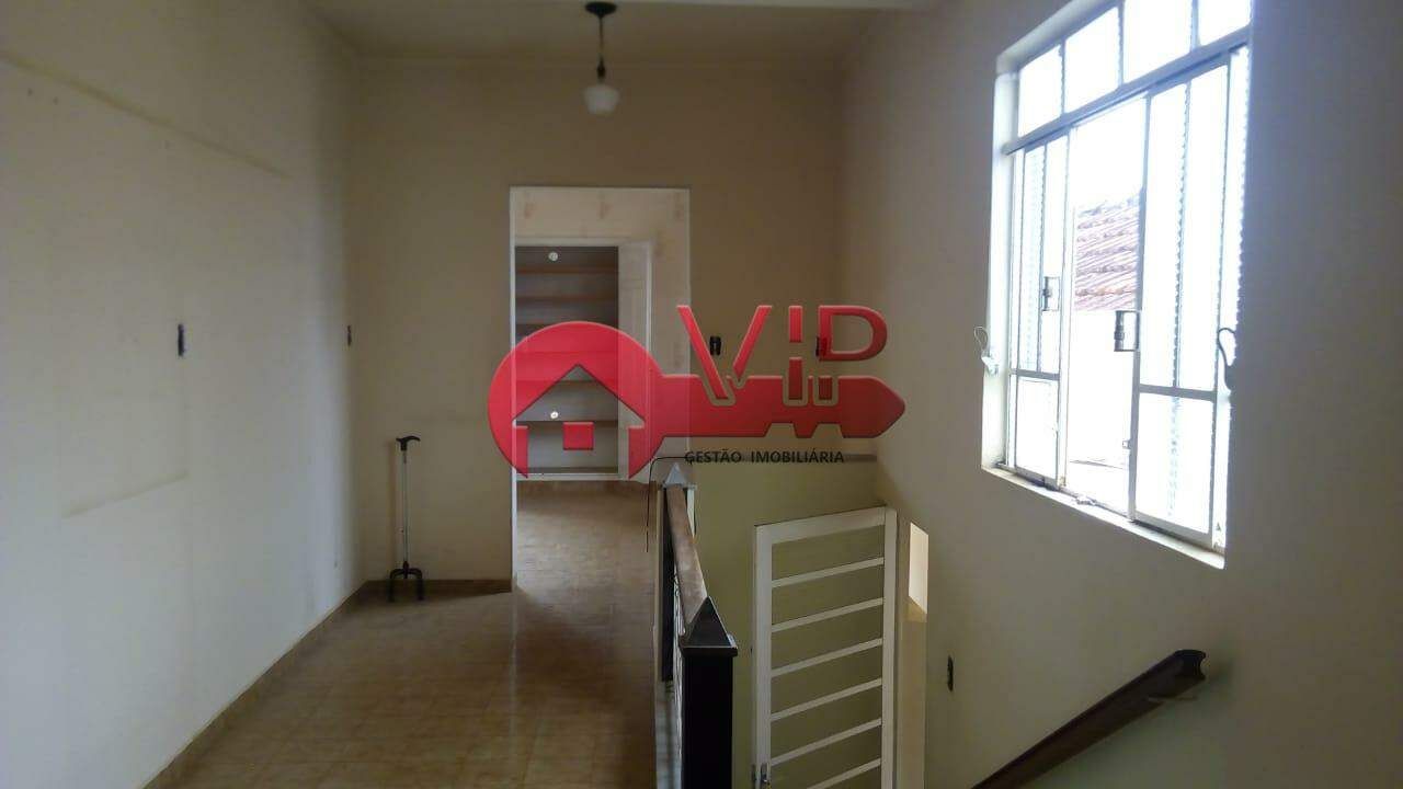 Casa à venda no Centro: 