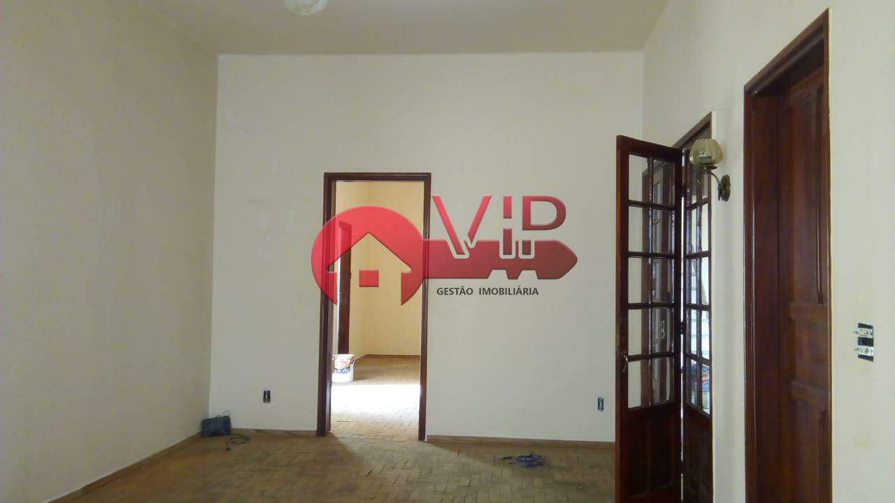 Casa à venda no Centro: 