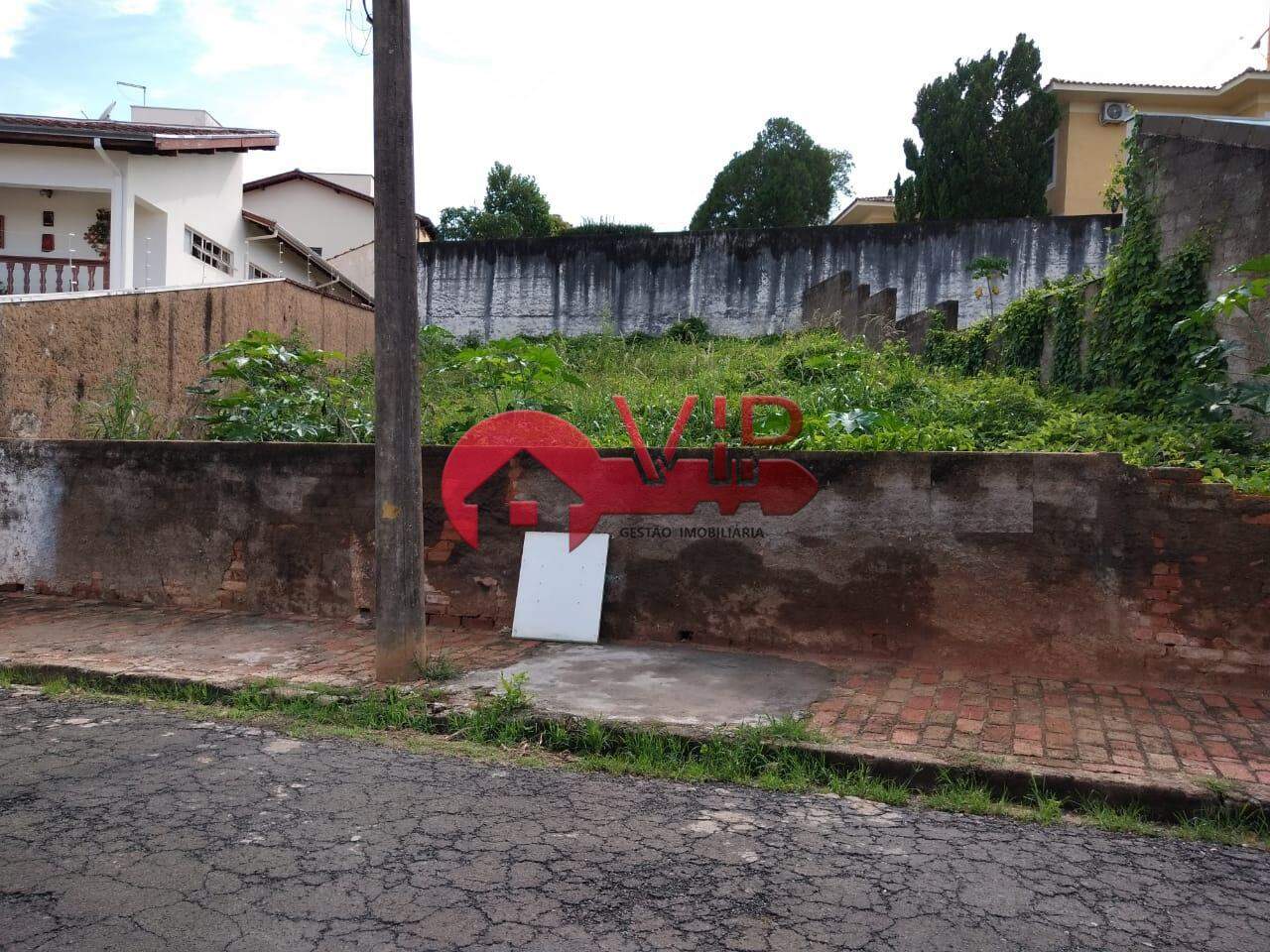 Terreno à venda no Jardim Santa Tereza: 