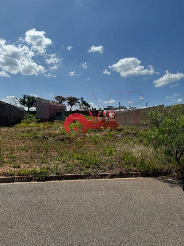 Terreno à venda no Residencial Alto do São Domingos: 