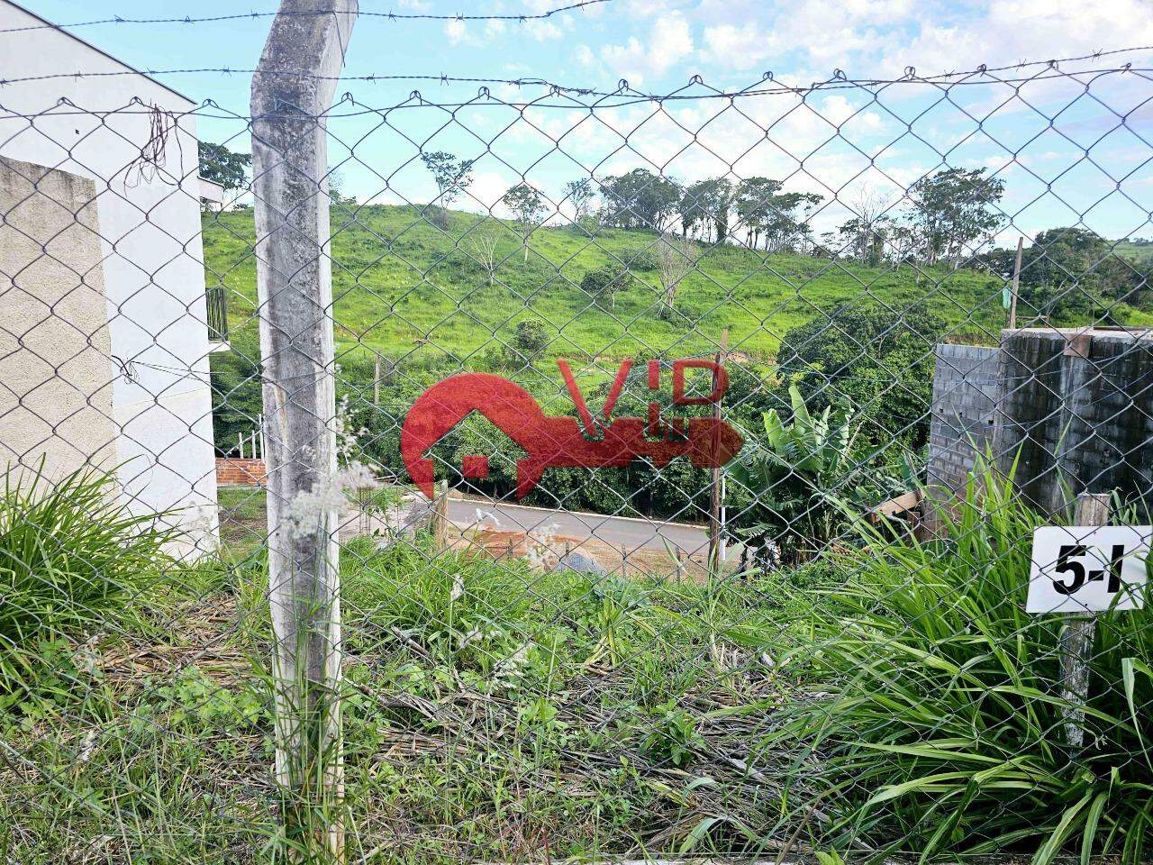 Terreno à venda no Chácara Lasmar: 