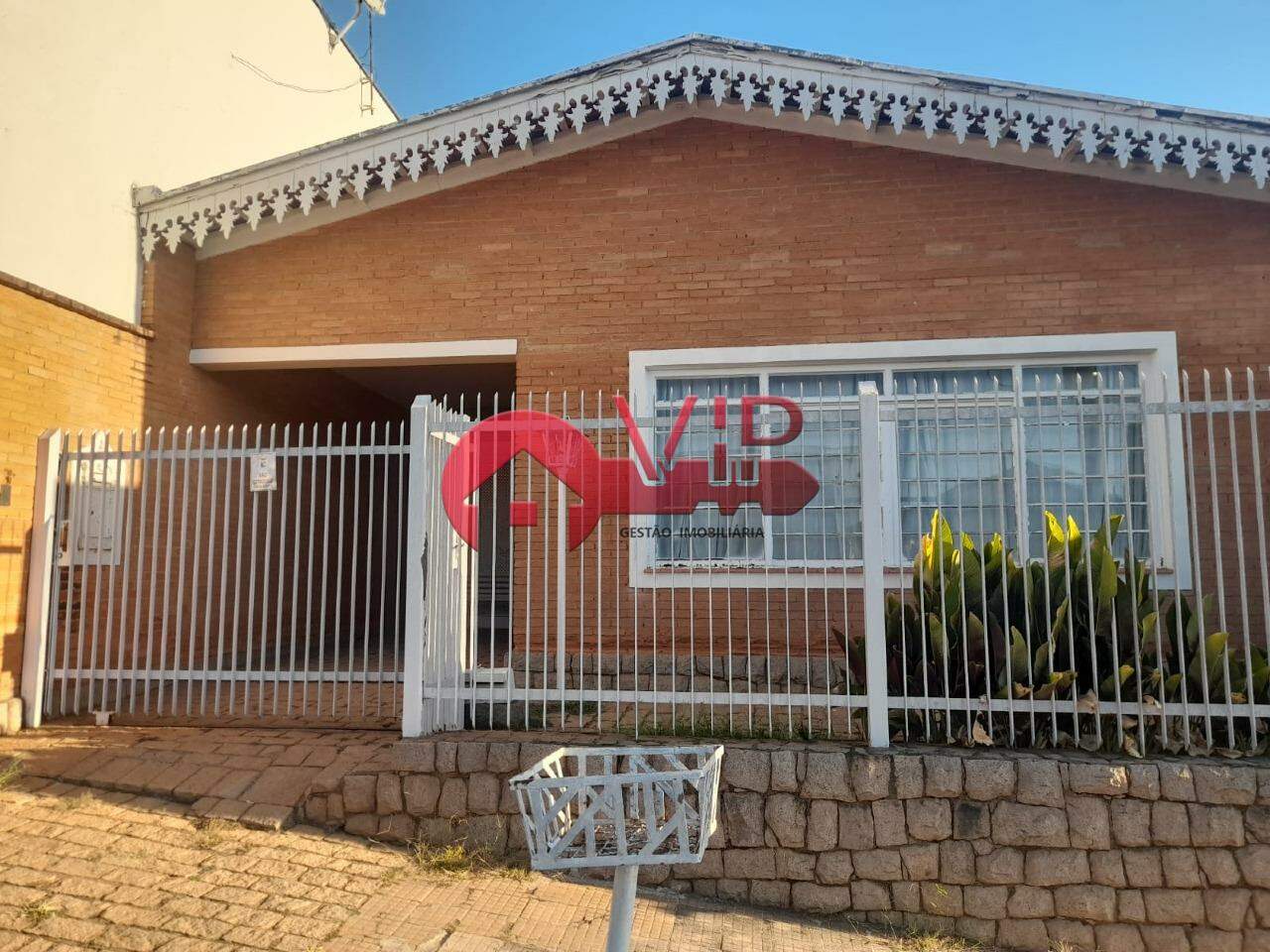 Casa à venda no Centro: 