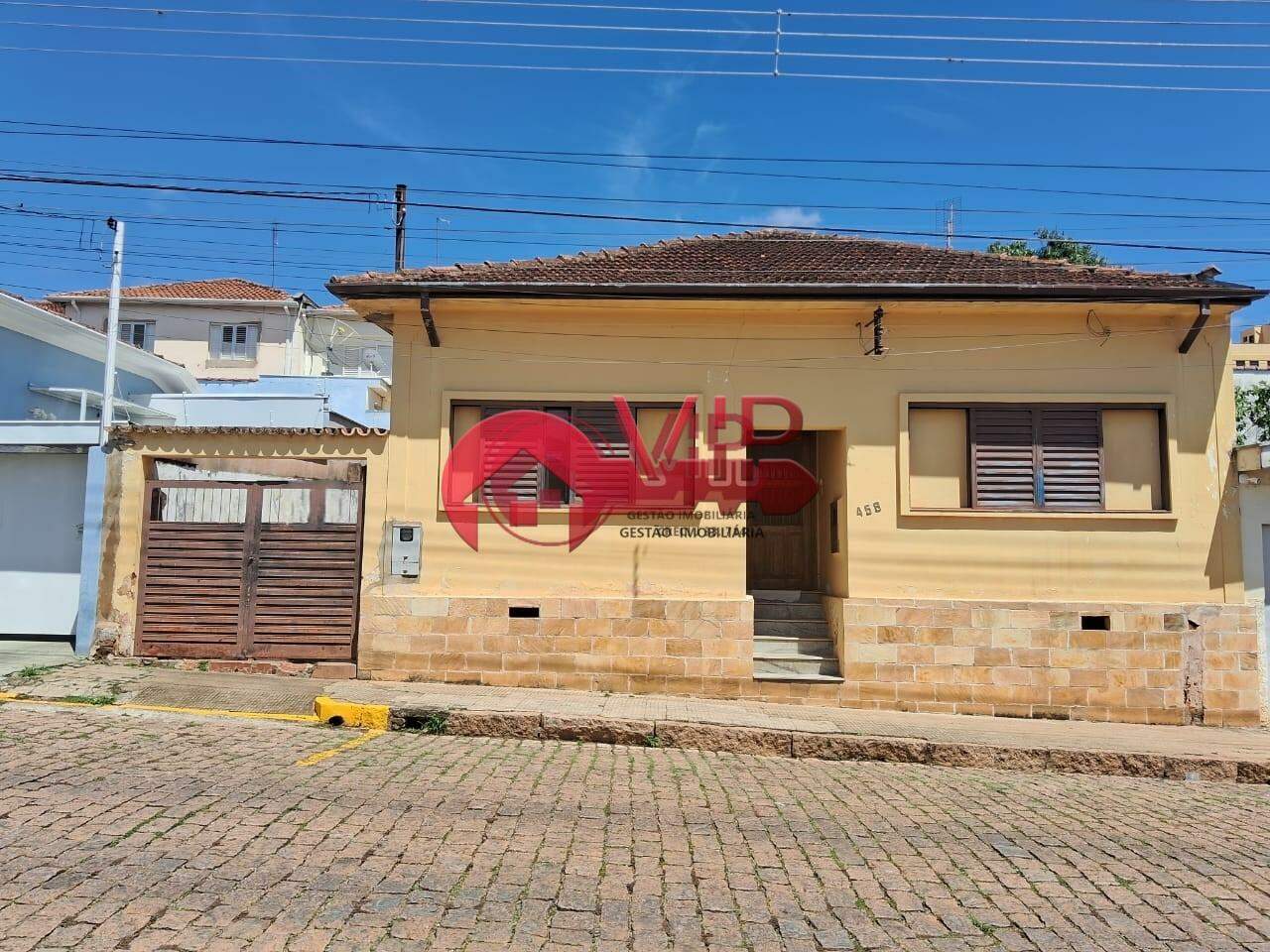 Casa à venda no Centro: 
