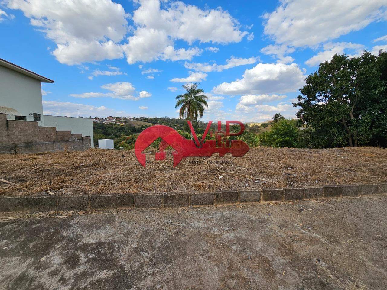 Terreno à venda no Jardim Algenor Taddei: 