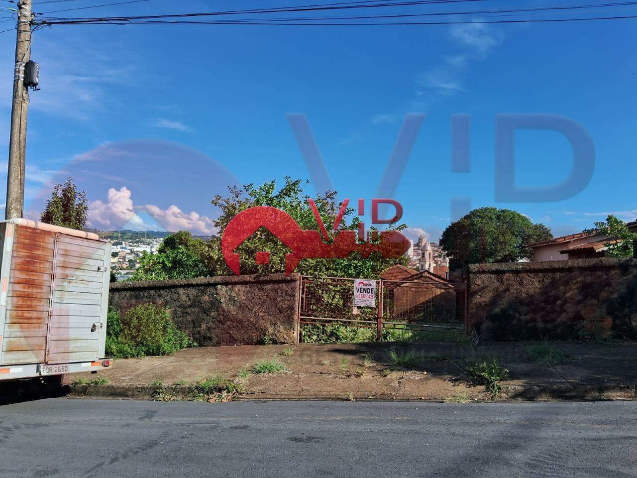 Terreno à venda no Santo Antônio: 