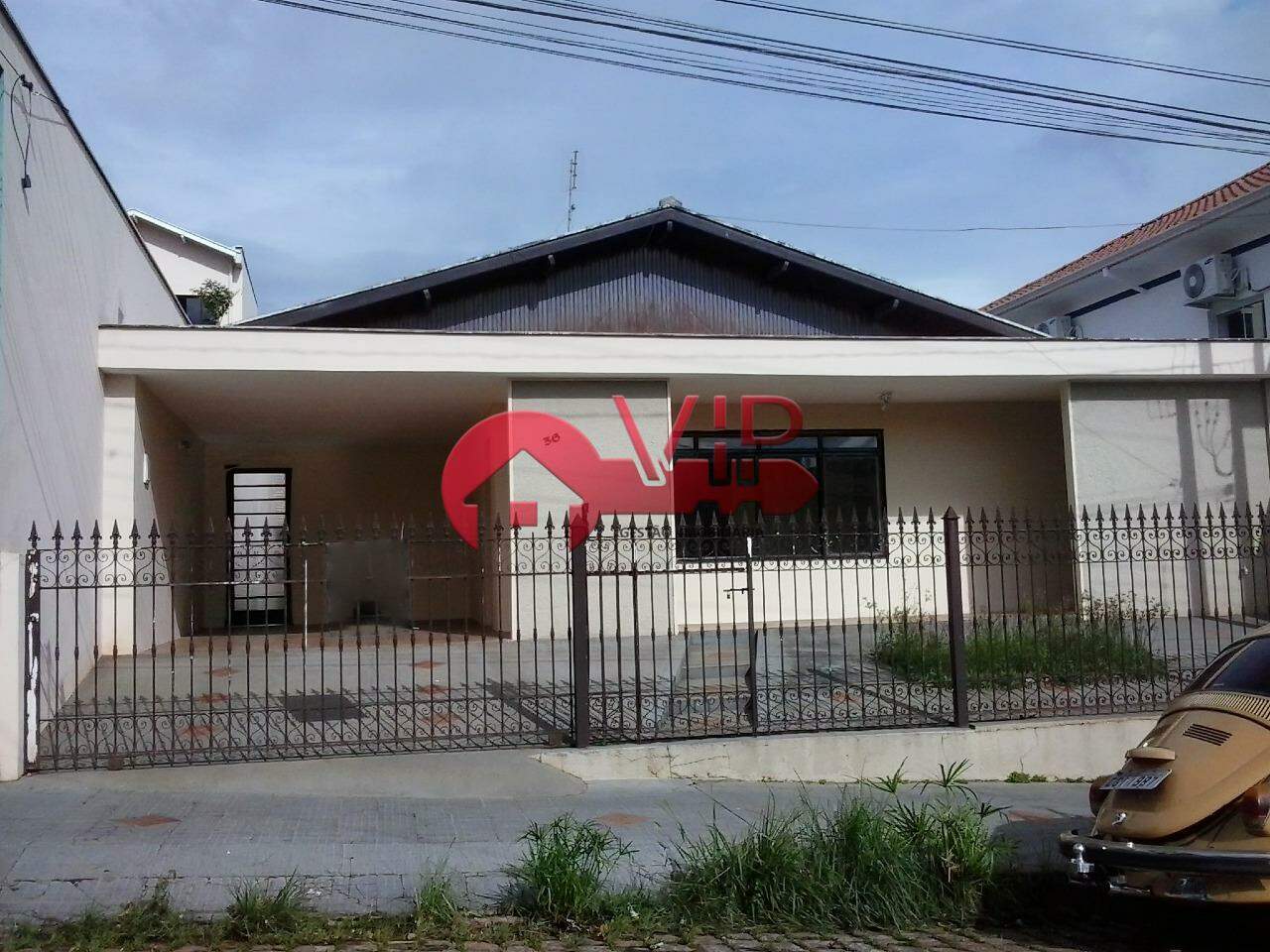 Casa à venda no Centro: 