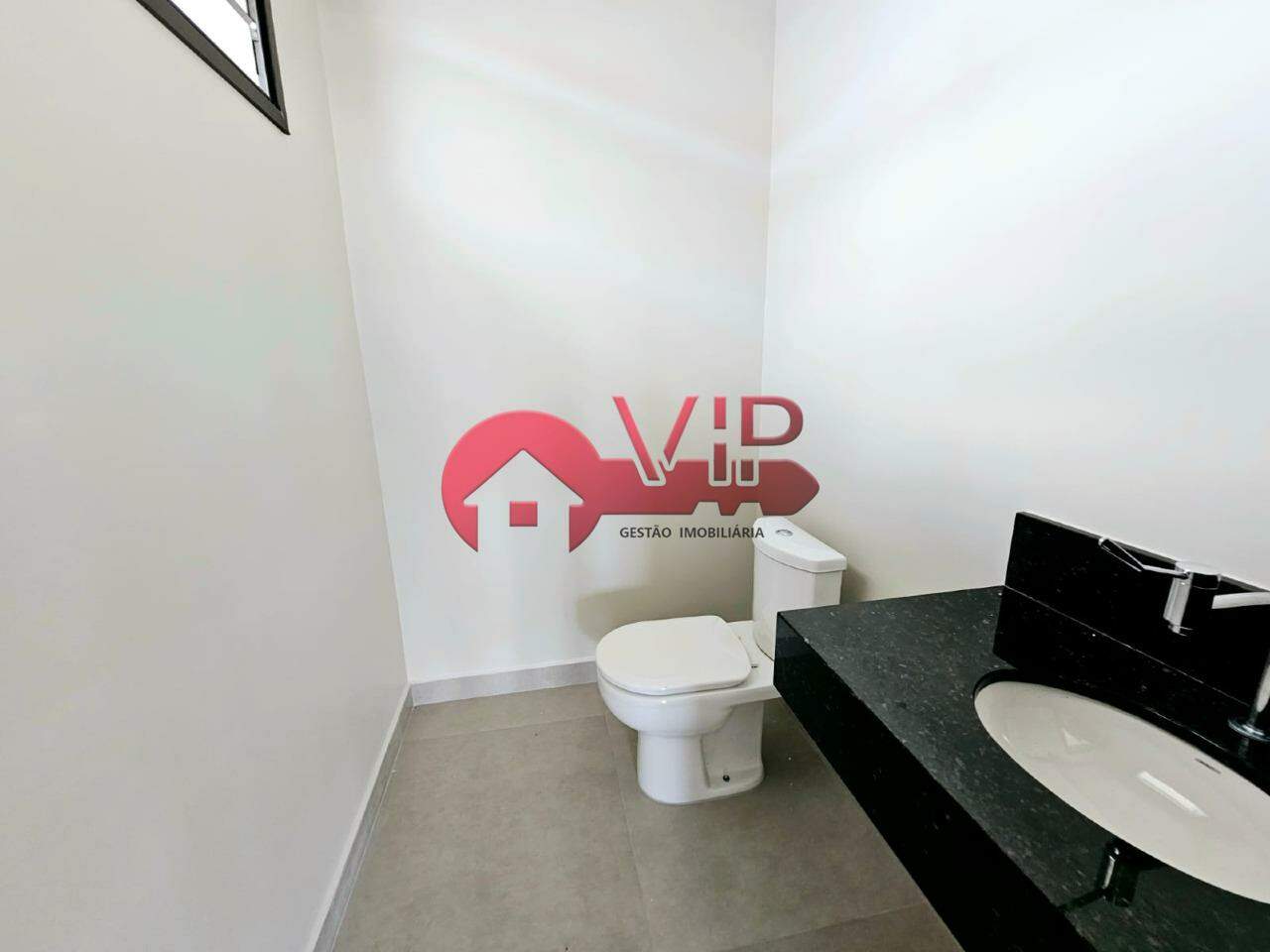 Comercial para aluguel no Jardim Aeroporto: 