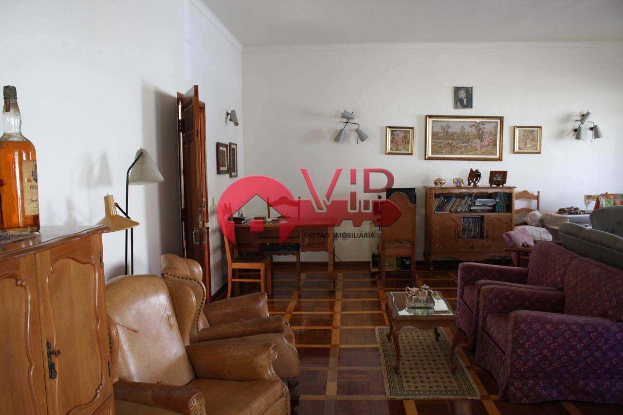 Casa à venda no Centro: 