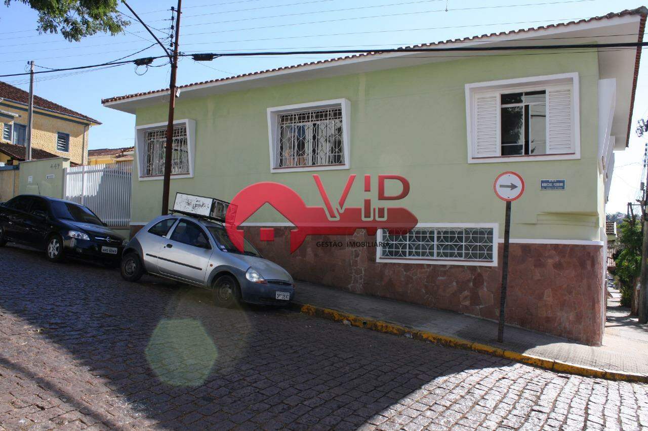 Casa à venda no Centro: 