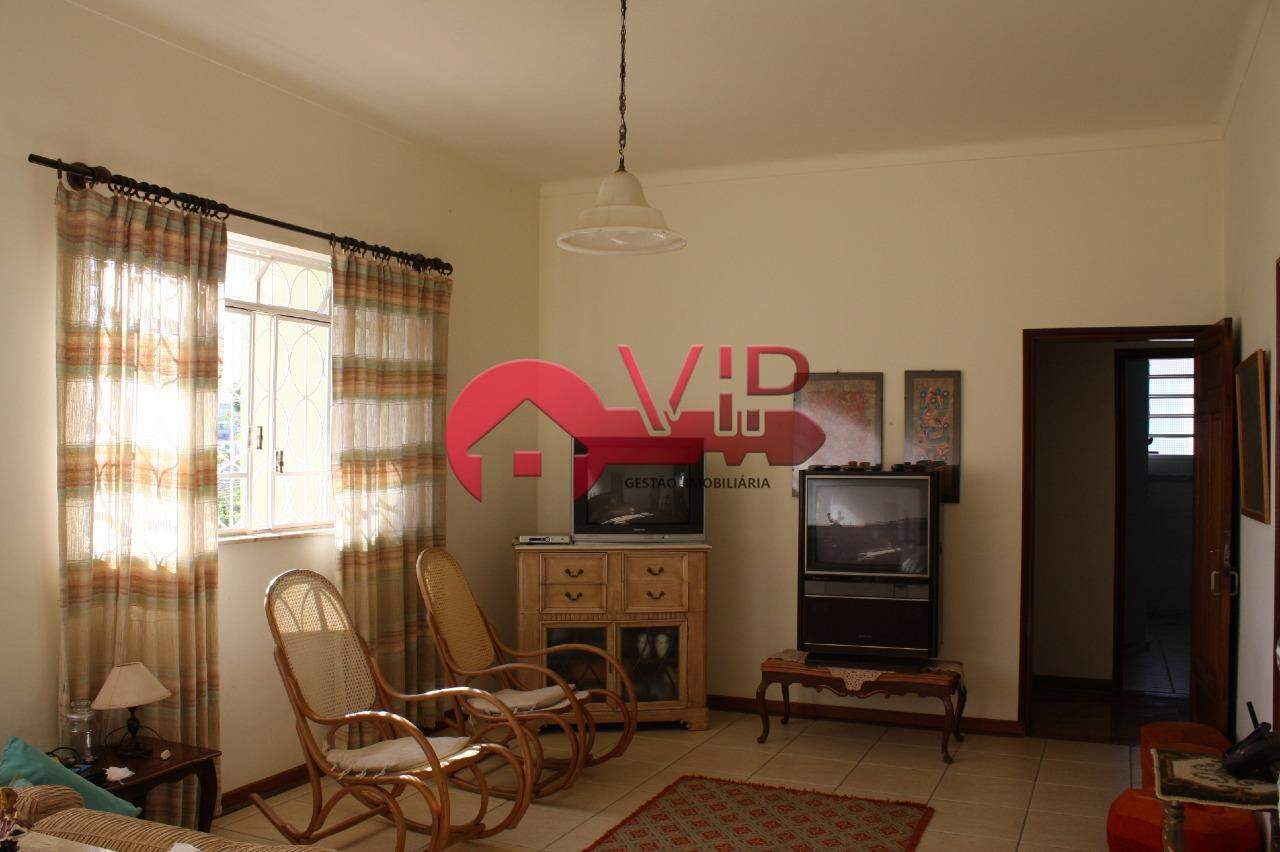 Casa à venda no Centro: 