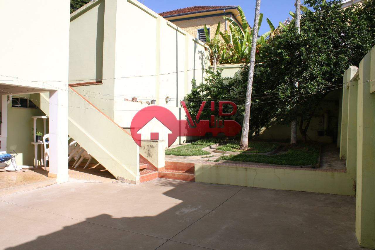 Casa à venda no Centro: 