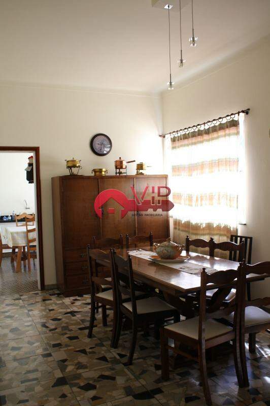 Casa à venda no Centro: 