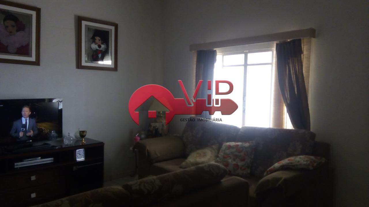 Casa à venda no Centro: 