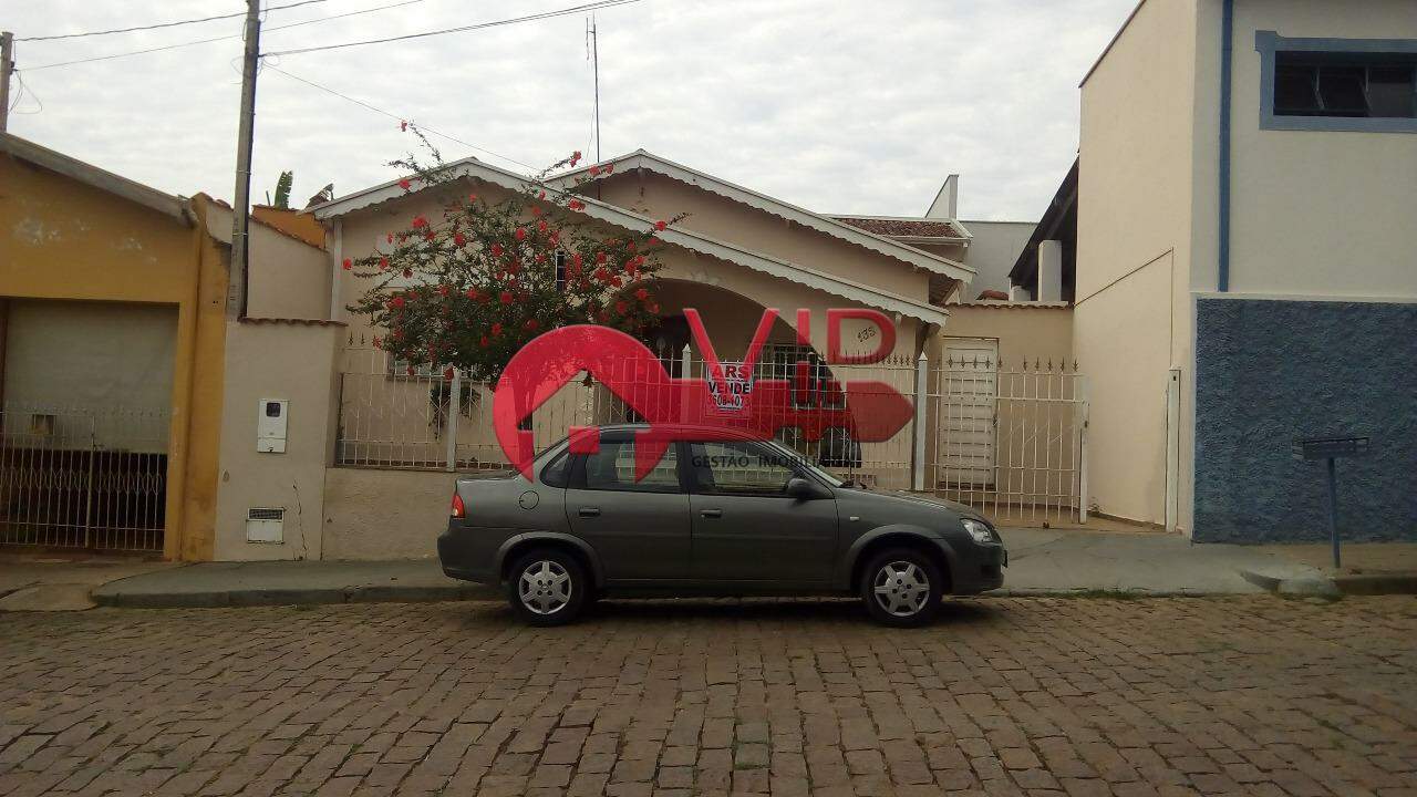 Casa à venda no Centro: 