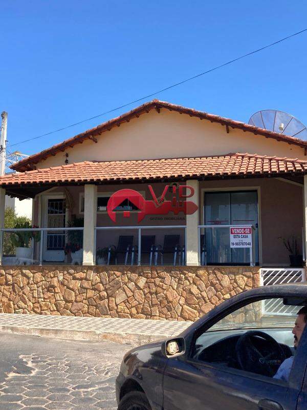 Casa à venda no Centro: 