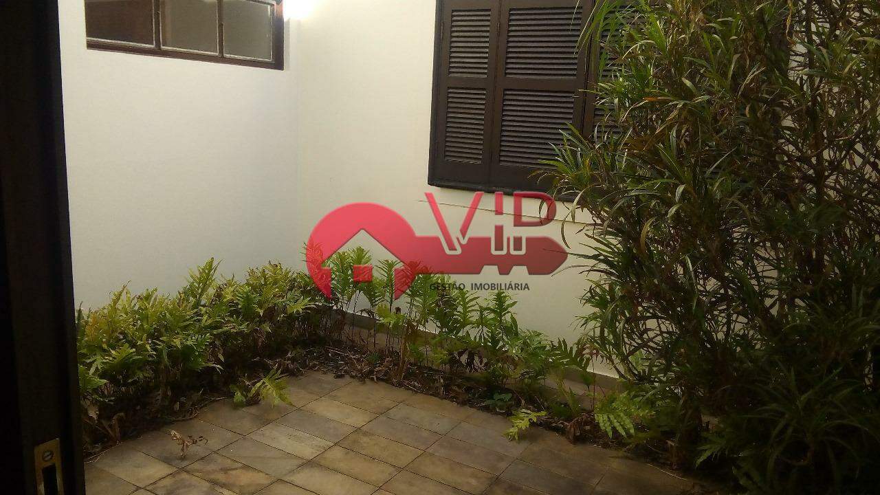 Casa para aluguel no Centro: 