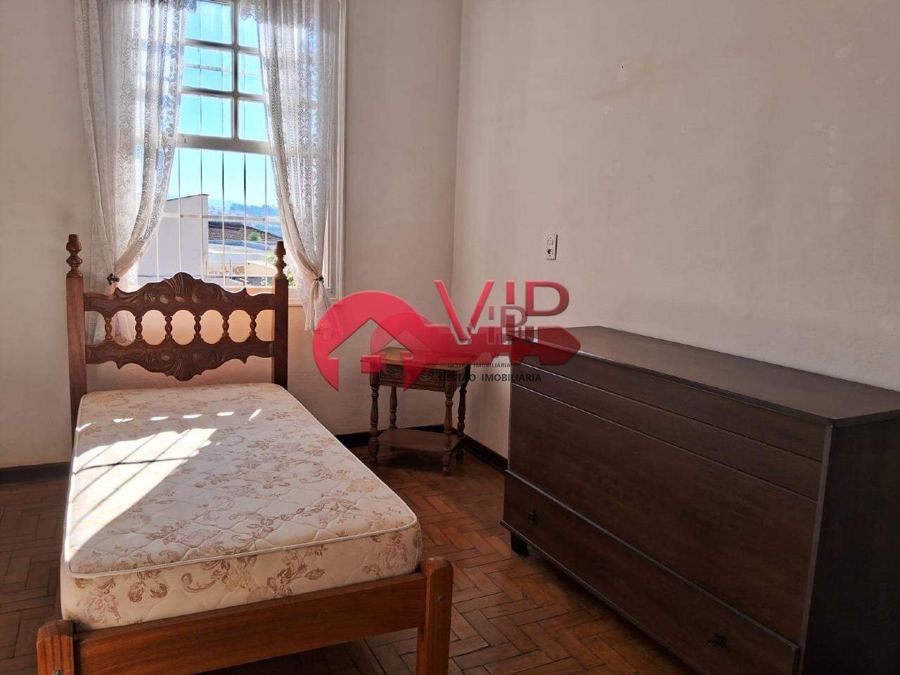 Casa à venda no Centro: Dormitório II