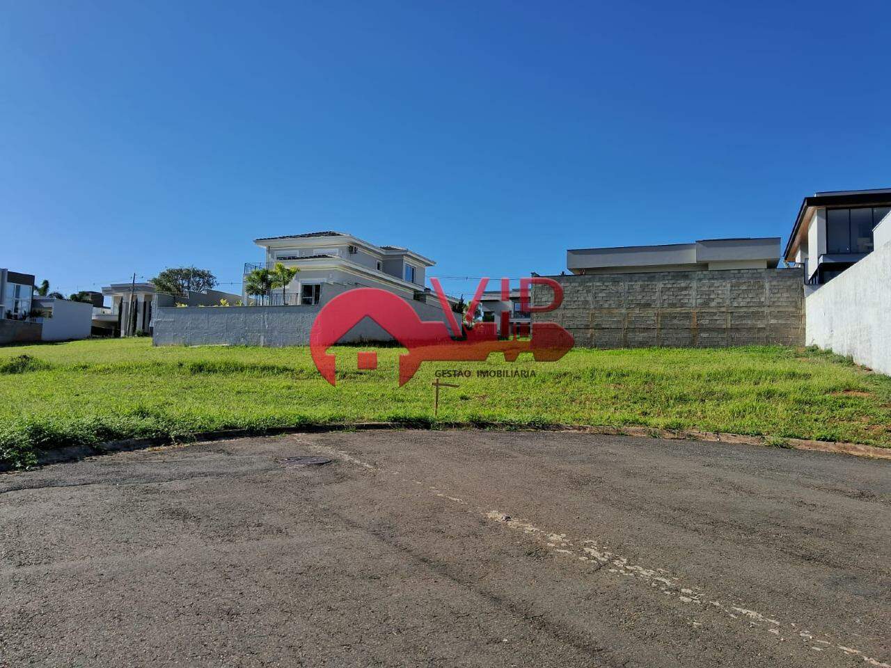Terreno à venda no Residencial Macaúbas: 