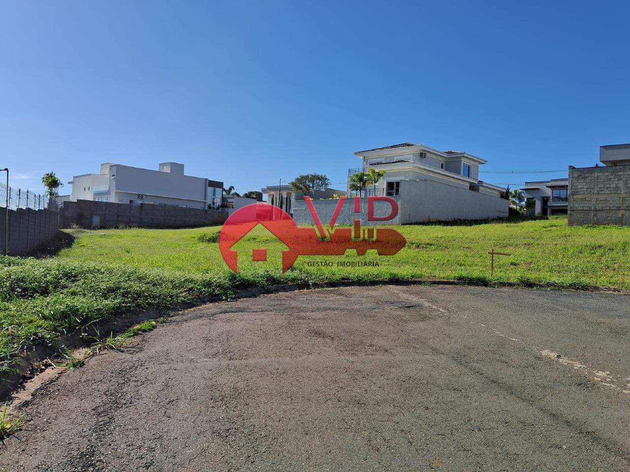 Terreno à venda no Residencial Macaúbas: 