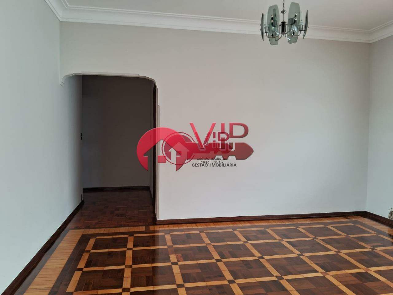 Casa à venda no Centro: 