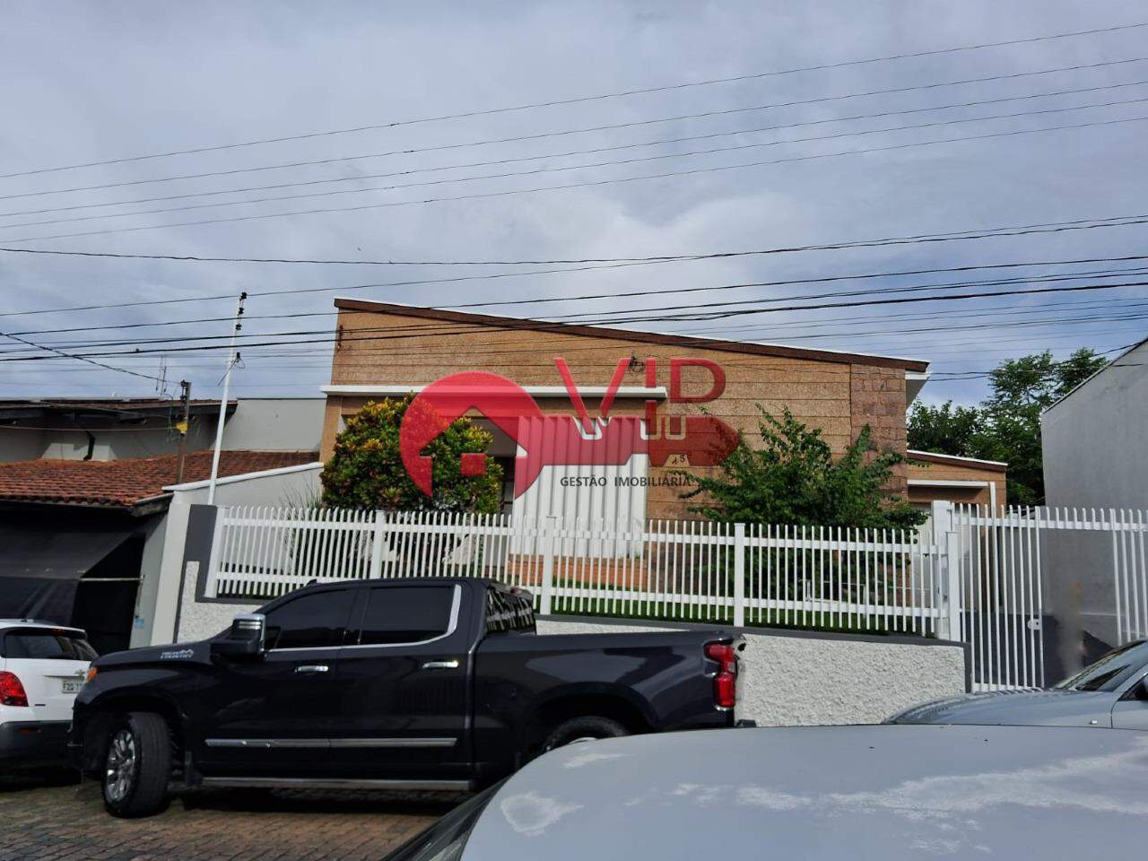 Casa à venda no Centro: 