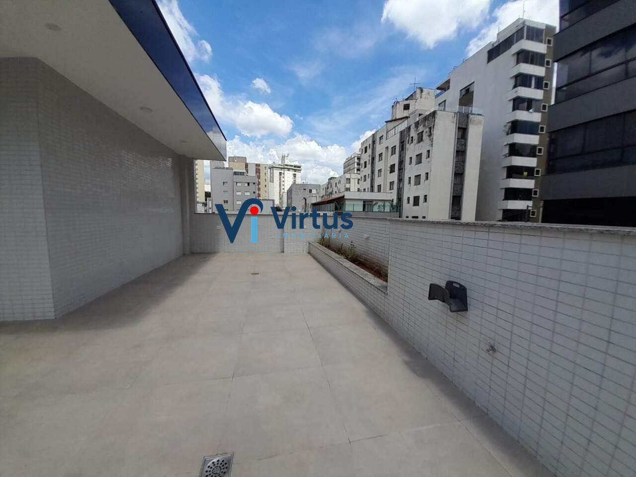 Apartamento à venda no Gutierrez: ´´Area externa Cobertura