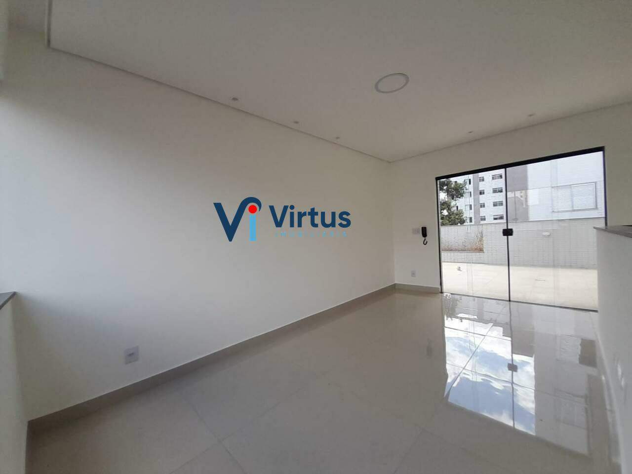 Apartamento à venda no Gutierrez: Sala 2º pavimento Cobertura