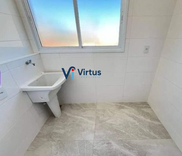 Cobertura à venda no Santa Efigênia: área de serviço