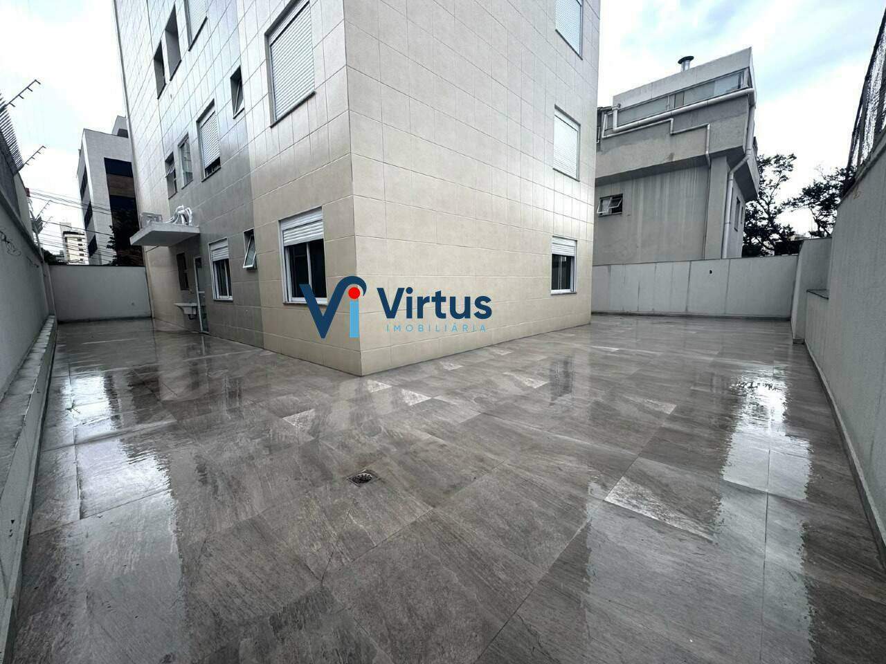 Área privativa à venda no Cidade Nova: Área Externa Privativa