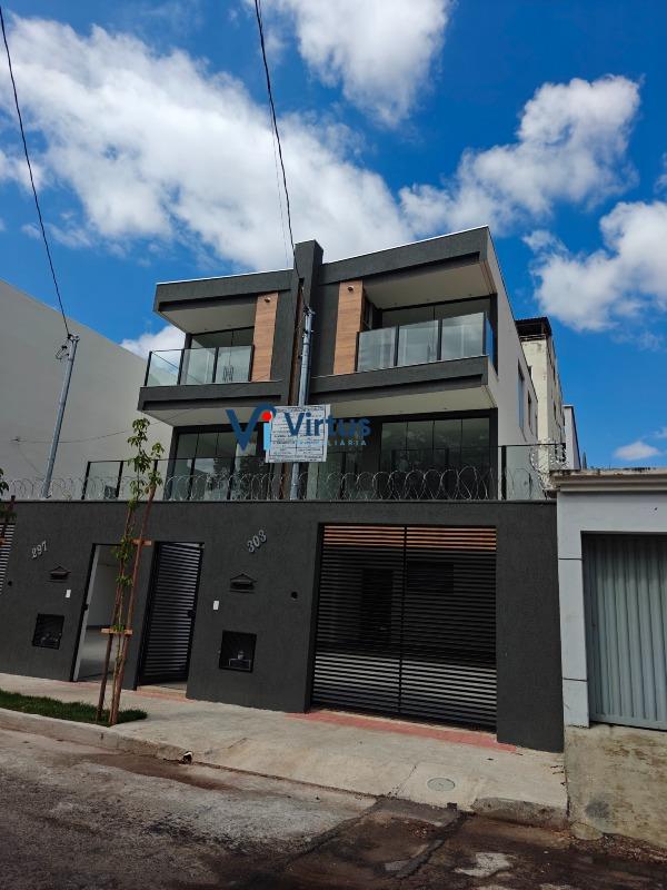 Casa Duplex à venda no Planalto: 