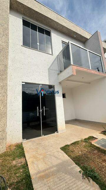 Casa Duplex à venda no Leticia: 