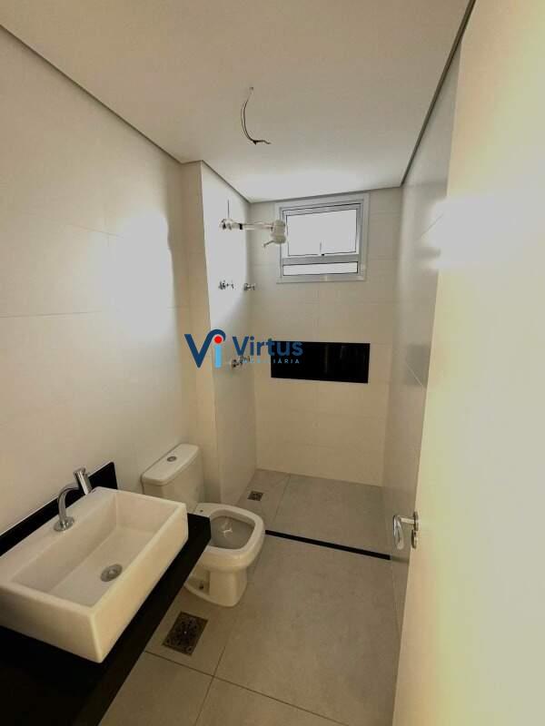 Apartamento à venda no Uniao: Banho Social