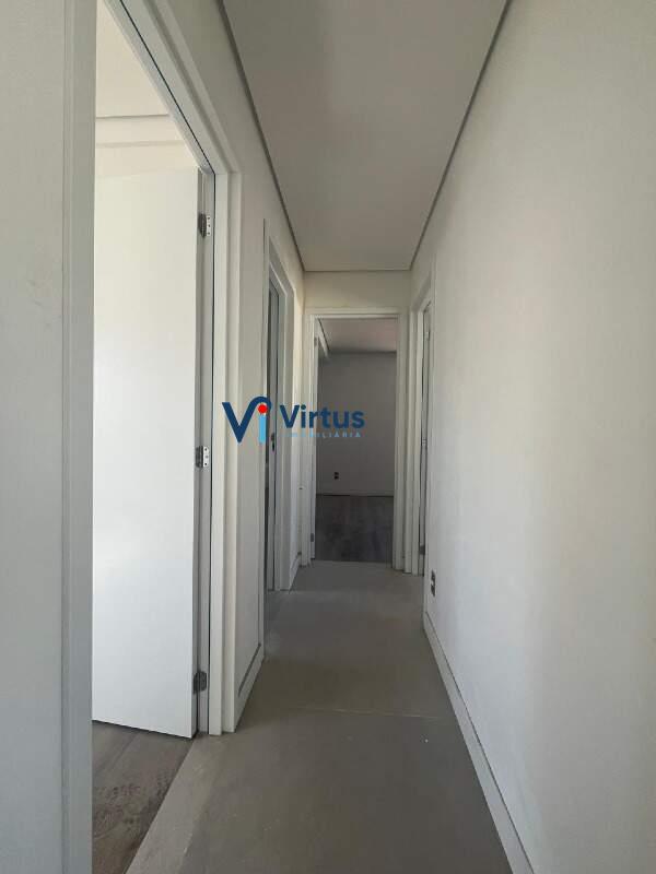 Cobertura à venda no Cidade Nova: Corredor Acesso aos Quartos