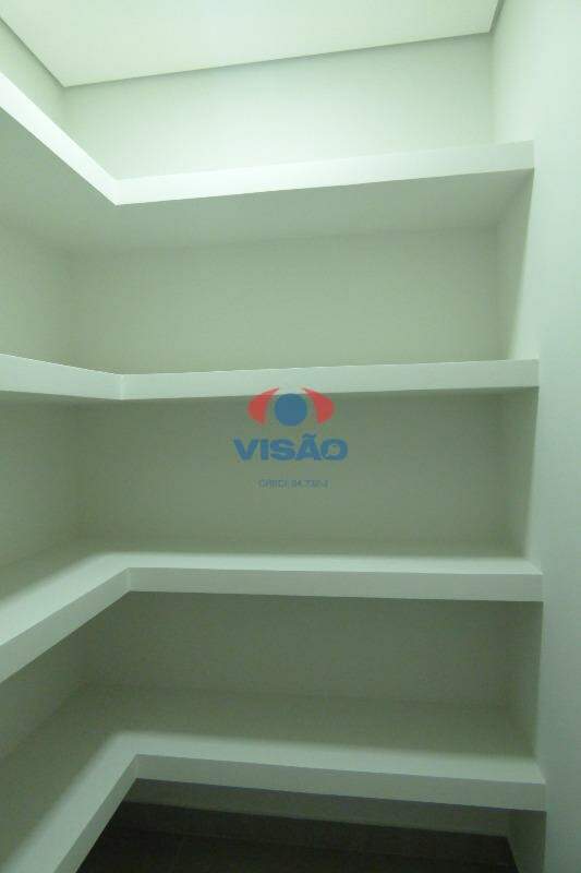 Casa à venda no Residencial Monte Verde: despensa superior