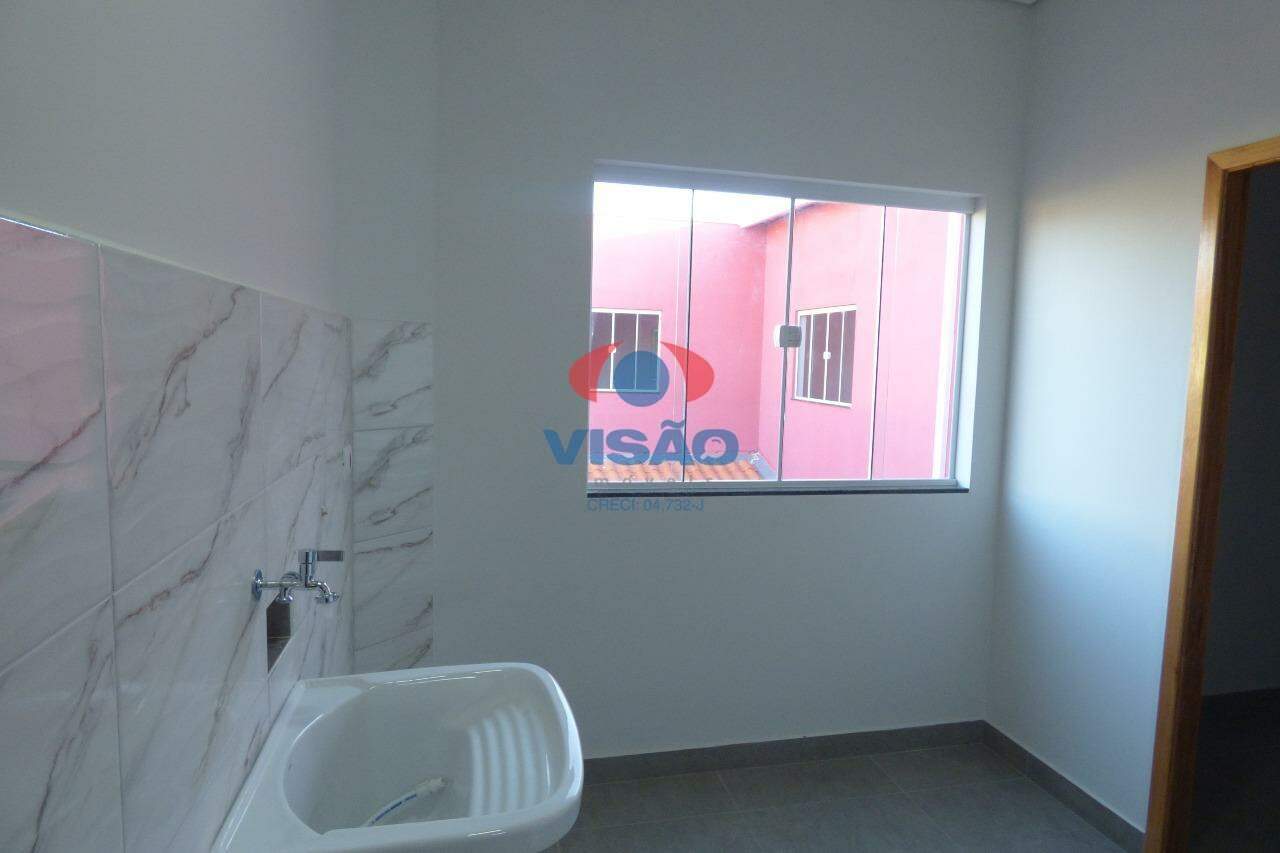 Casa à venda no Residencial Monte Verde: lavanderia superior