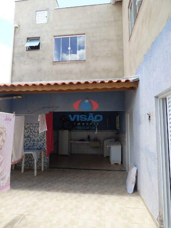 Casa à venda no Residencial Monte Verde: quintal