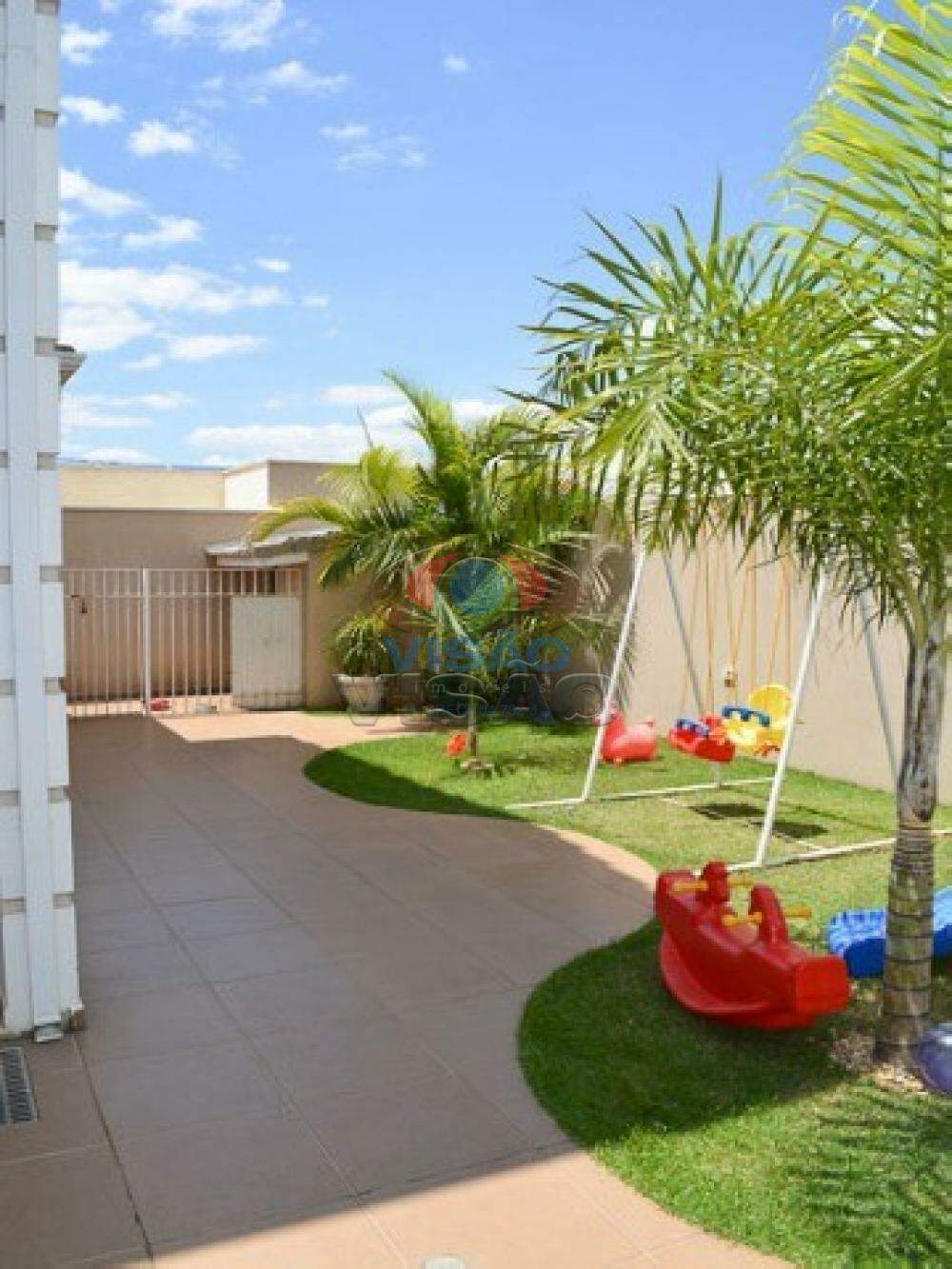 Casa em condomínio à venda no Jardim Portal dos Ipês: 