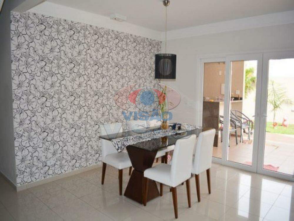 Casa em condomínio à venda no Jardim Portal dos Ipês: 