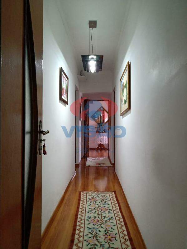 Casa à venda no Jardim Santiago: 