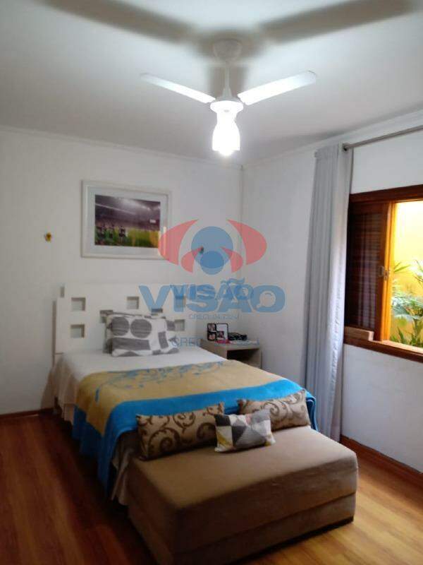 Casa à venda no Jardim Santiago: 