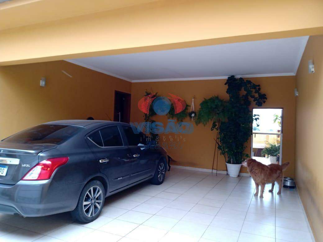 Casa à venda no Jardim Santiago: 