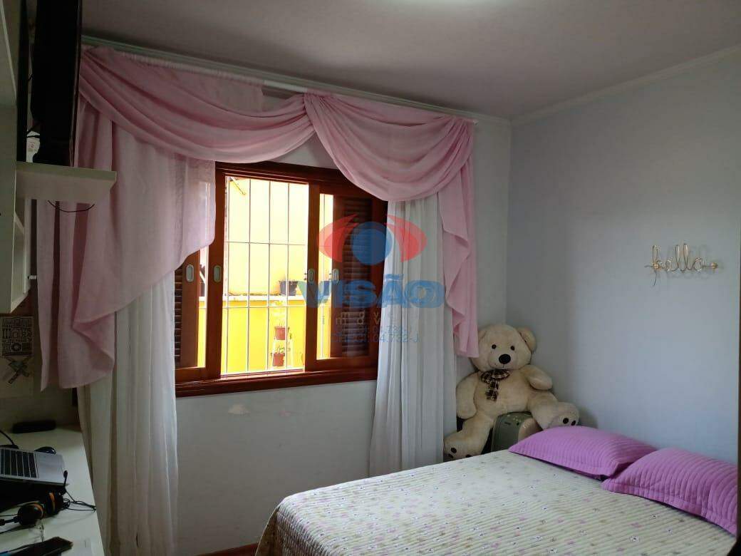 Casa à venda no Jardim Santiago: 