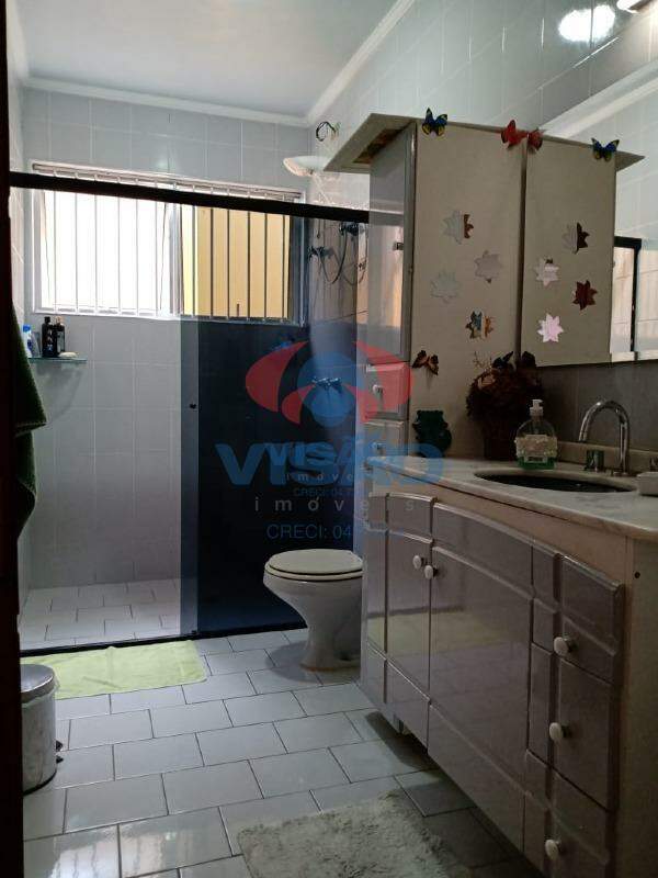 Casa à venda no Jardim Santiago: 