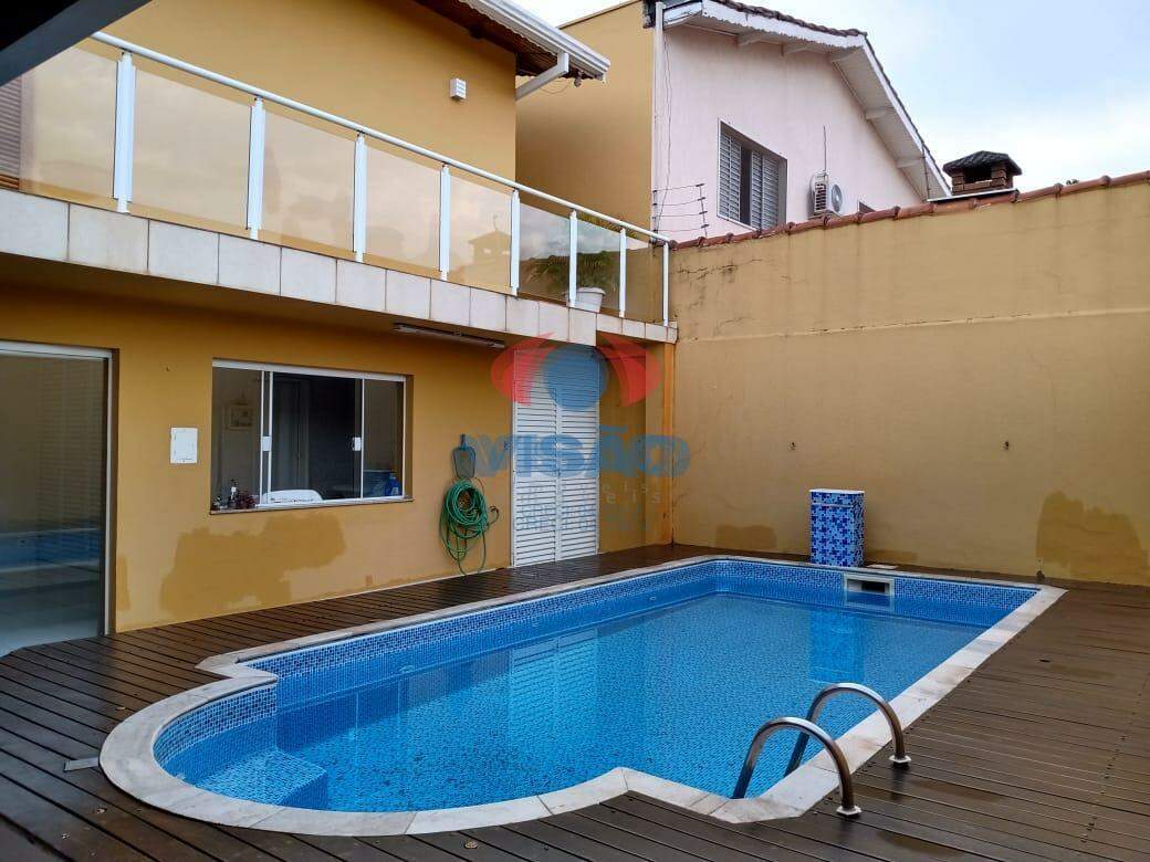 Casa à venda no Jardim Santiago: 