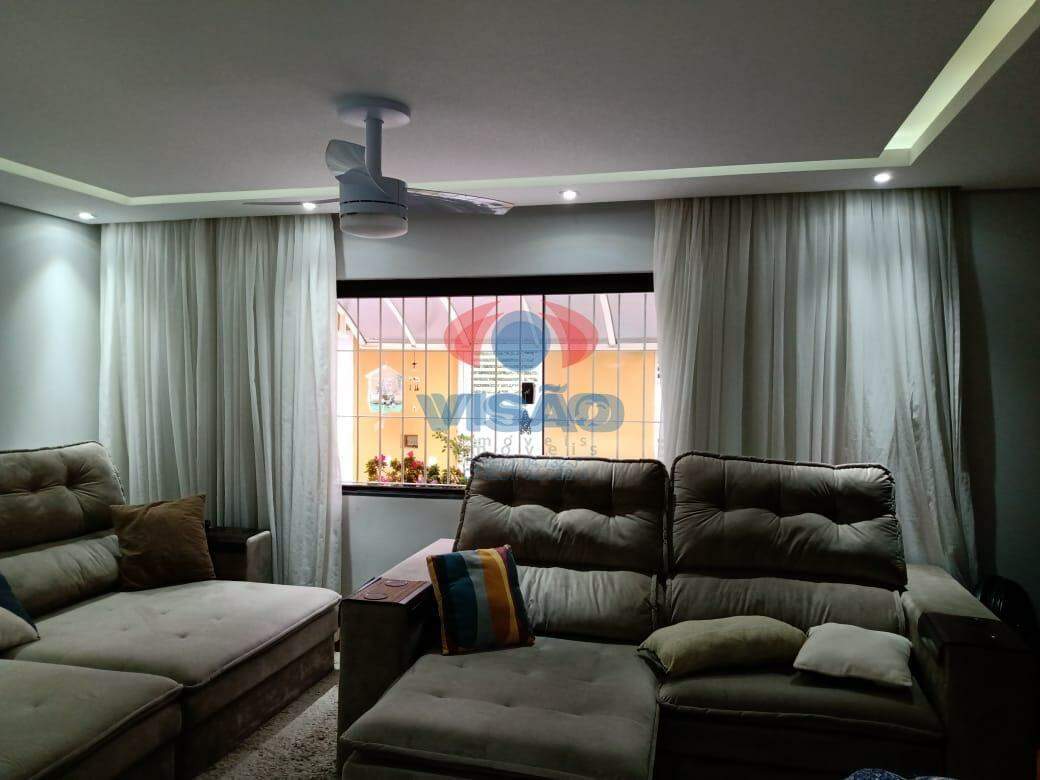 Casa à venda no Jardim Santiago: 