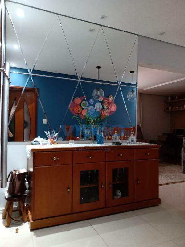 Casa à venda no Jardim Santiago: 