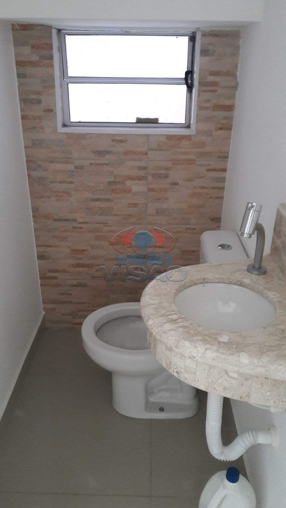 Casa - Sobrado à venda no Jardim Alice: Lavabo