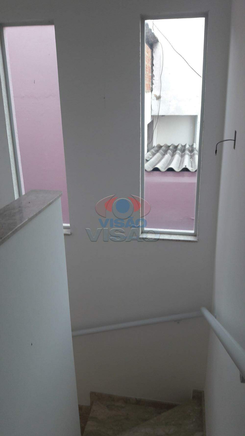 Casa - Sobrado à venda no Jardim Alice: Escada