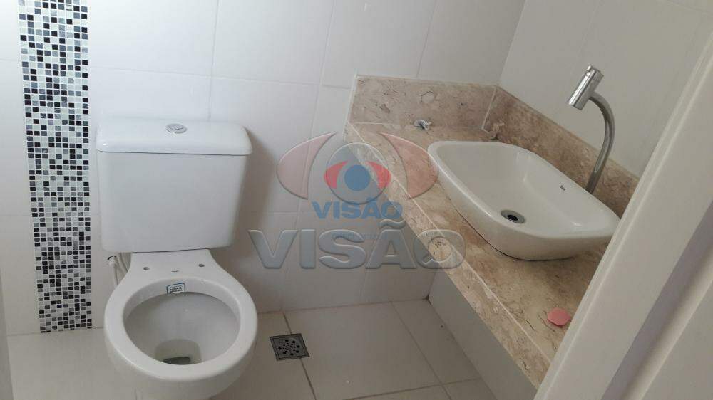 Casa - Sobrado à venda no Jardim Alice: Banheiro