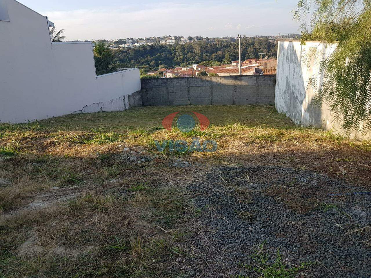 Terreno em condomínio à venda no Village Terras de Indaia: 